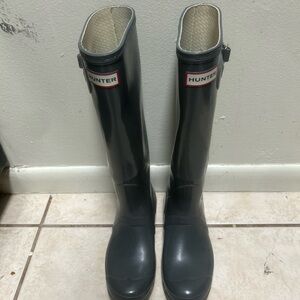 Hunter Tall glossy rain boots gray 7m 8/f